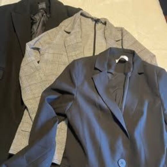 bundle of 3 office casual women's small blazers - Picture 4 of 6
